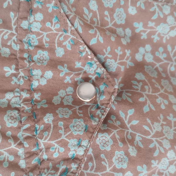 LifeStyle Pearl Snap Medium Cowboy Shirt - Picture 5 of 7
